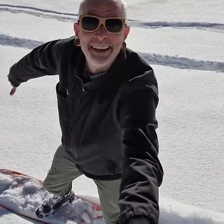 Snow+surf Bed & Breakfast